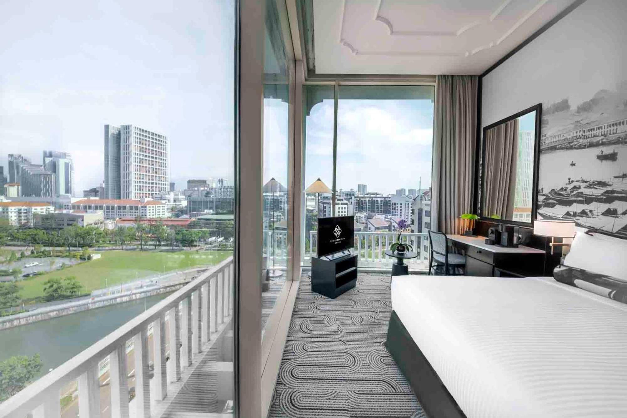 Chambre avec Accès au Salon Club - Vue Panoramique sur Rivière