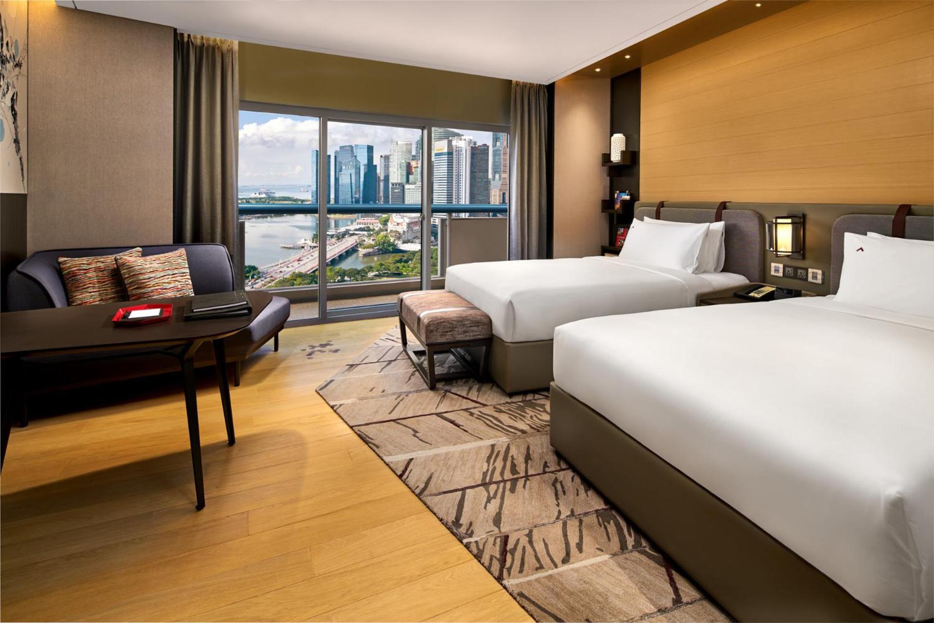 Hébergement Exécutif Marina Bay avec 2 Lits Doubles, Accès au Salon L65, Étage Supérieur et Balcon - Vue sur Marina Bay